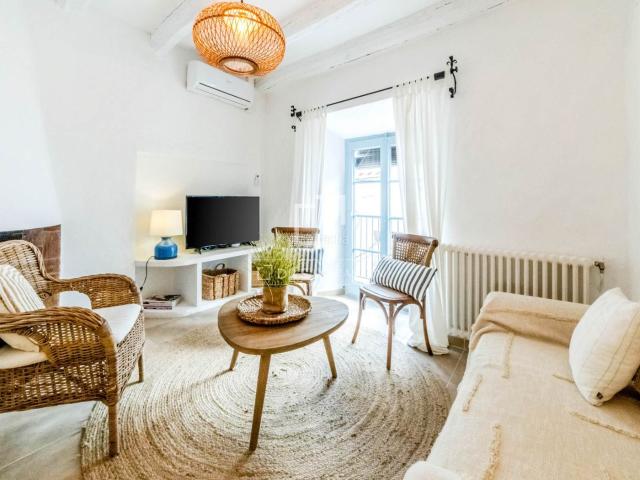 Chalet en venta en Sitges, Centre Costa Dorada. Casa de Pescadores con licencia turística, de 3 dormitorios en el Centro de Sitges. Chalets.