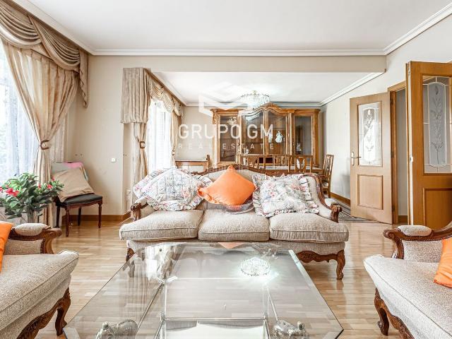Chalet en venta en Pozuelo de Alarcón, Somosaguas. Magnífica vivienda familiar en Somosaguas. Chalets Pozuelo de.