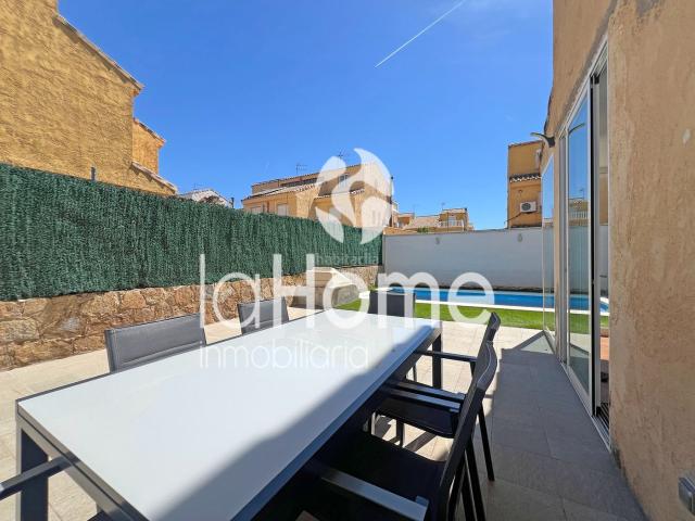 Chalet en venta en Pobla de Vallbona la, La Conarda. UNA CASA PENSADA PARA VIVIRLA. Chalets Pobla de Vallbona.