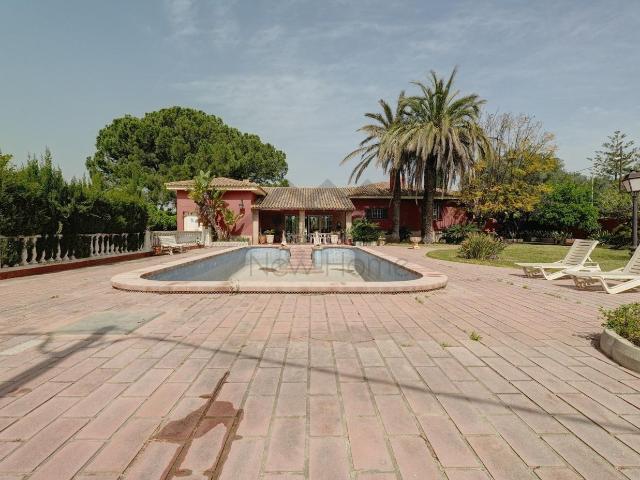 Chalet en venta en Pobla de Vallbona la, Rascanya. Villa Exclusiva en Montecolorado La Pobla de Vallbona. Chalets Pobla de Vallbona.