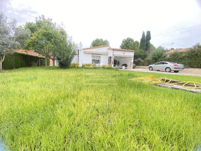 Chalet en venta en Pobla Tornesa la. Chalet Individual en venta en La Pobla Tornesa, 3 dormitorios. Chalets Pobla Tornesa.