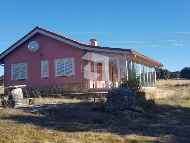 Chalet en venta en Población de Arroyo. en Navas De San Antonio. Chalets Población de.