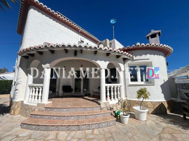 Chalet en venta en Poblets els. Chalets Poblets.