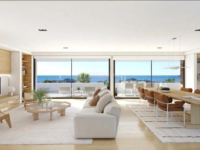 Chalet en venta en Poble Nou de Benitatxell el, Cumbre del Sol. Villa de 3 dormitorios y 4 baños con piscina y terraza, a 500 m de la playa en Benitachell. Chalets Poble Nou de Benitatxell.