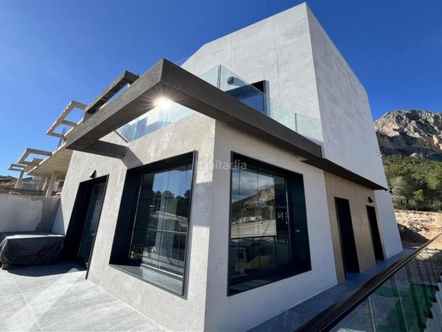 Chalet en venta en Polop. Chalets.