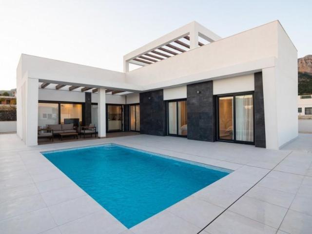 Chalet en venta en Polop, Alberca