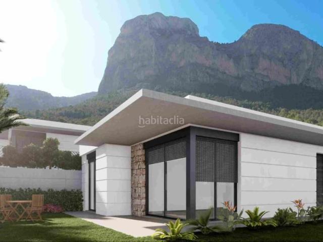Chalet en venta en Polop, Balcón de Ponoig Polop Paradis Polop Hills. Villa de 3 dormitorios y 2 baños con piscina y garaje en Polop. Chalets.