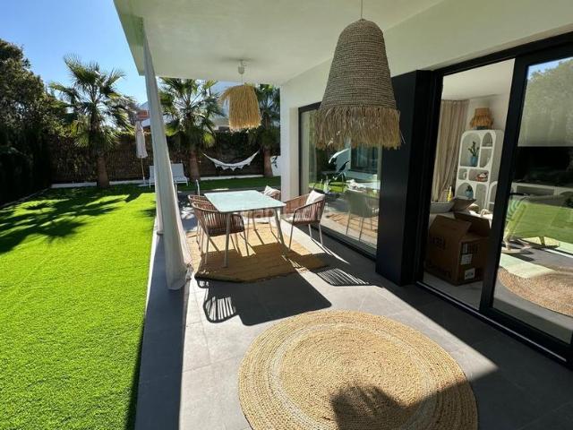 Chalet en venta en Polop, La Alberca. Gran villa en Polop espacio, privacidad y naturaleza. Chalets.