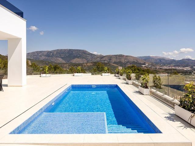Chalet en venta en Polop, La Paz. Villas independientes con piscina en parcelas de 350 metros. zona Polop. Chalets.