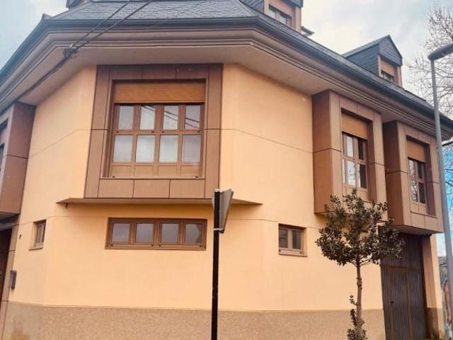 Chalet en venta en Ponferrada, Calle Logroño, 24400