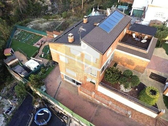 Chalet en venta en Pont de Vilomara i Rocafort, El, de 252 m² 6 habitaciones por 595.000