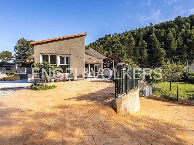 Chalet en venta en Pont de Vilomara i Rocafort, El, de 219 m² 3 habitaciones por 299.000