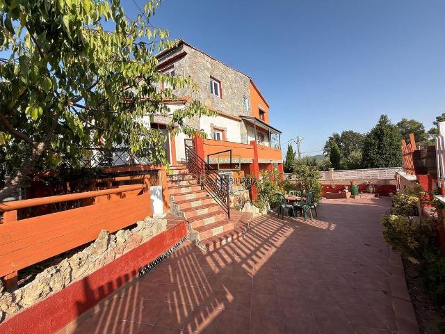 Chalet en venta en Pontons, de 99 m² 6 habitaciones por 240.000