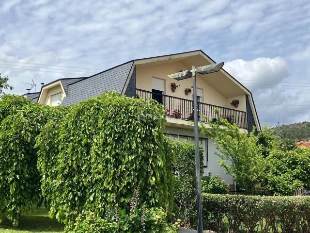 Chalet en venta en Pontevedra, Parroquias Rurales. A tan solo 15 min y 13km del centro de Pontevedra. Chalets.