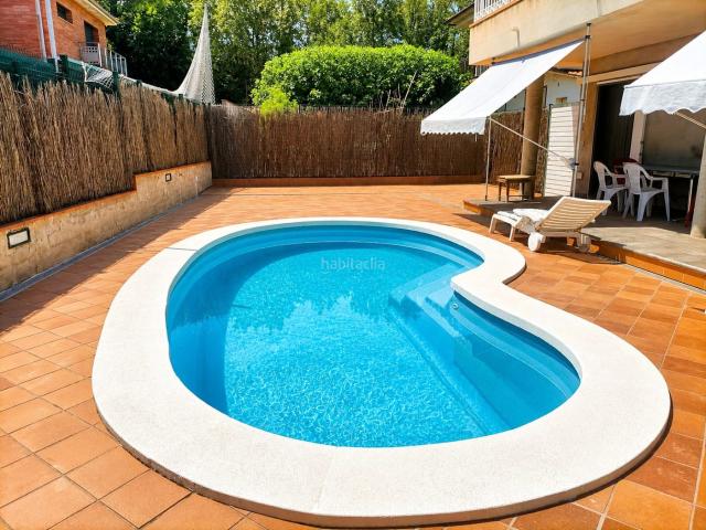 Chalet en venta en Porqueres. Chalé a cuatro vientos, en Porqueres. Chalets.