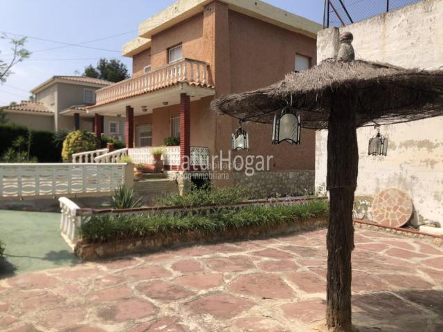 Chalet en venta en Paterna, La Cañada. Chalet en la zona del Plantío. Chalets.