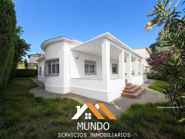 Chalet en venta en Paterna, La Cañada. CHALET INDEPENDIENTE EN EXCELENTE UBICACIÓN GRAN POTENCIAL Y ALTA REVALORIZACIÓN. Chalets.