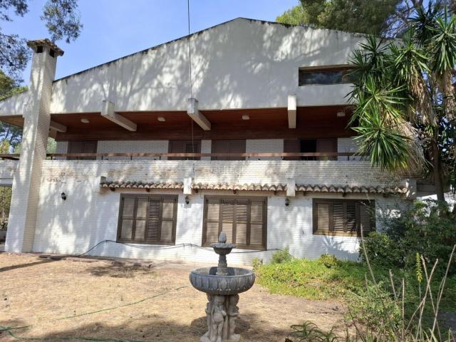 Chalet en venta en Paterna, La Cañada. Chalets.