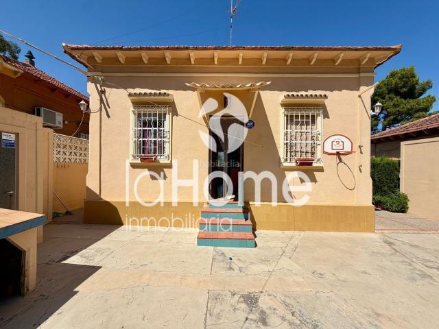 Chalet en venta en Paterna, La Cañada. DONDE EMPIEZAN LOS NUEVOS PROYECTOS. Chalets.