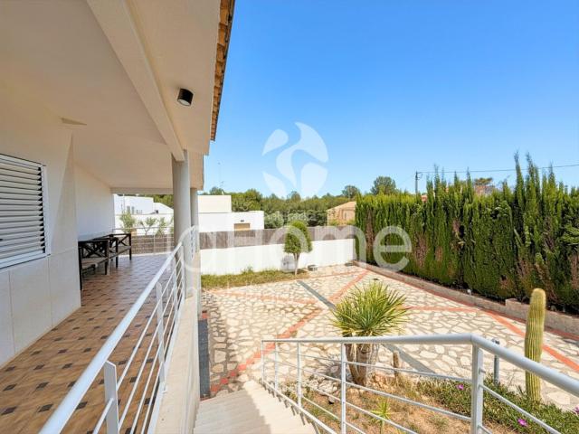 Chalet en venta en Paterna, La Cañada. LUJOSA VIVIENDA EN UNA SOLA PLANTA, IDEAL PARA FAMILIAS GRANDES. Chalets.