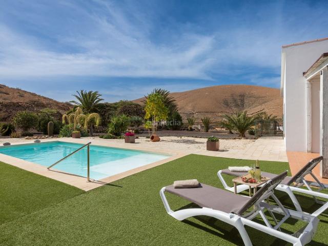 Chalet en venta en Pájara, Pájara Pueblo. Villa de lujo con máxima privacidad y gran parcela en Pájara, Fuerteventura. Chalets.