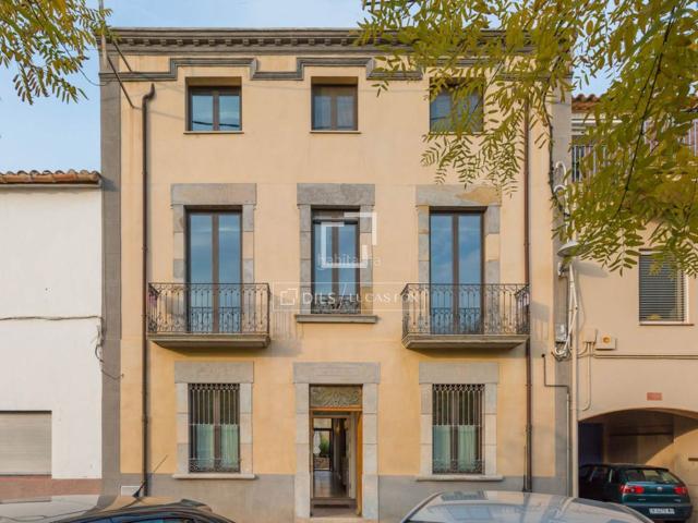 Chalet en venta en Palafrugell, Piverd Vila Seca Bruguerol Costa Brava. Casa modernista renovada en venta en el corazón de Palafrugell. Chalets.