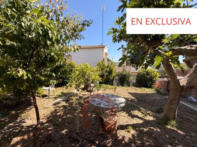 Chalet en venta en Palau solità i Plegamans. CHALET CON PISCINA EN PALAU CAN FALGUERA. Chalets Palau solità i.