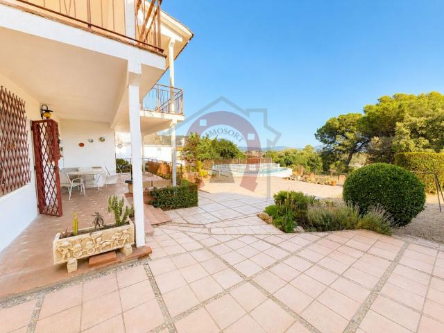 Chalet en venta en Palau solità i Plegamans. Chalets Palau solità i.