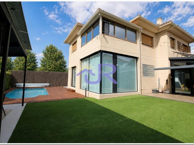 Chalet en venta en Paracuellos de Jarama, Miramadrid. Chalets Paracuellos de.