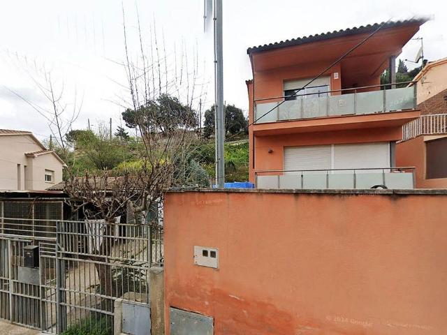 Chalet en venta en pasaje Carreras, Barcelona, de 153 m² 4 habitaciones por 249.000
