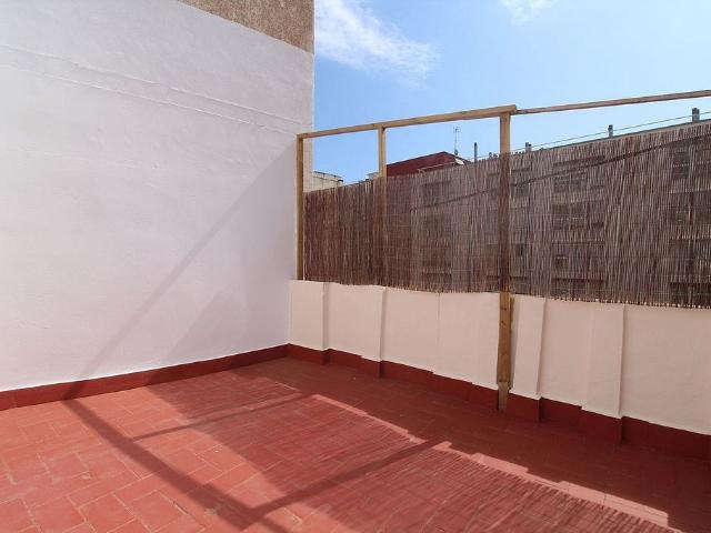 Chalet en venta en pasaje De Sant Pere, Barcelona, de 126 m² 2 habitaciones por 270.000