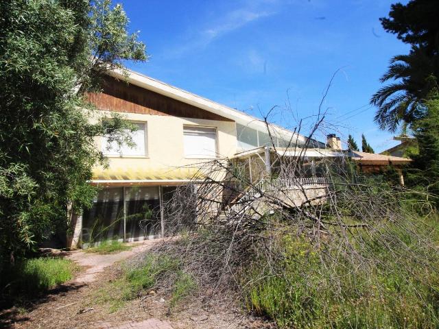 Chalet en venta en Petrer. Amplio Chalet en Petrer Alicante. Chalets.