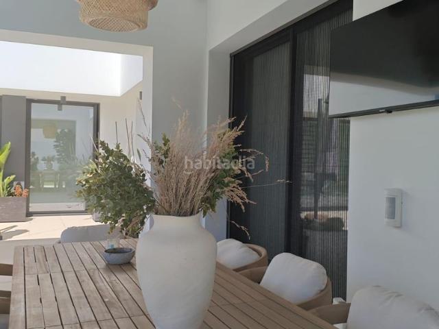 Chalet en venta en Petrer. ESPECTACULAR CHALET CON TODO LUJO DE DETALLES EN PETRER. Chalets.