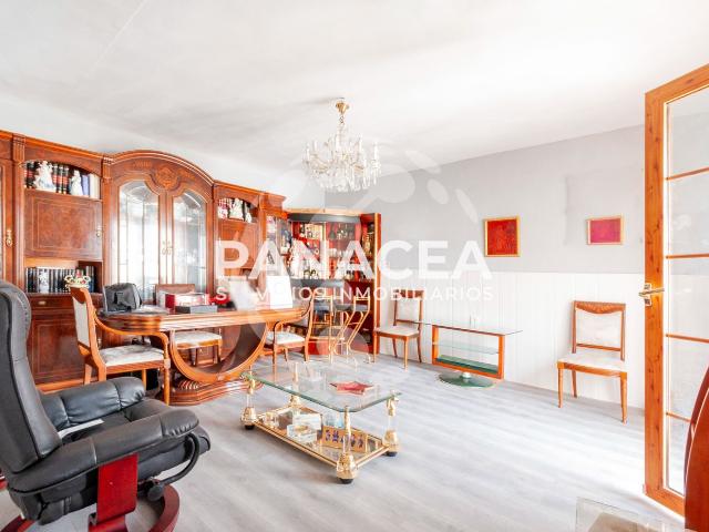 Chalet en venta en Pechina. Casa rural en venta en Pechina. Chalets.