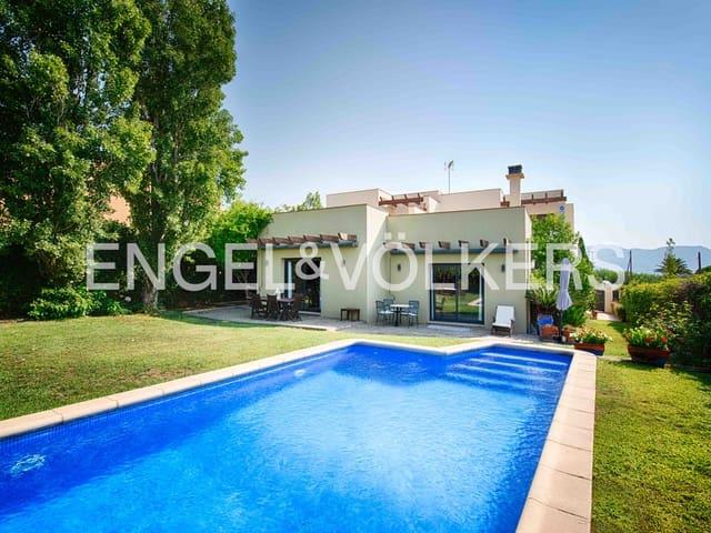 Chalet en venta en Pedret i Marzà, Girona Costa Brava