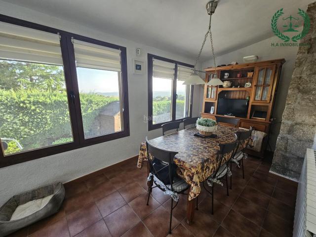 Chalet en venta en Pedrezuela. Chalet independiente con parcela de 1.000 m2 y piscina privada. Chalets.