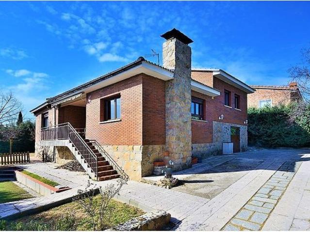 Chalet en Venta en Pedrezuela, Madrid
