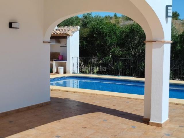 Chalet en venta en Pego. Chalet con maravillosas vistas al mar y montaña. Chalets.