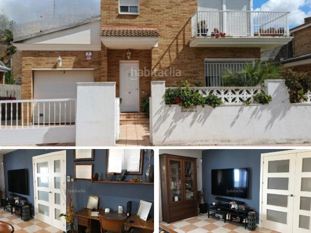 Chalet en venta en Perafort. Chalet independiente con parcela de 511 m², ascensor y alta eficiencia energética en Perafort 425.000. Chalets.