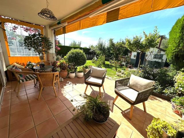 Chalet en venta en Peñíscola, Las Atalayas Urmi Cerro Mar. Chalet para entrar a vivir, en venta, en la Av. Estación, Peñíscola. Chalets.