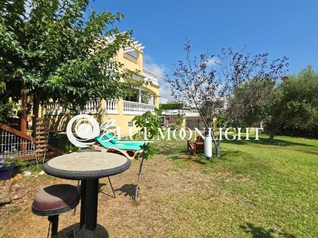 Chalet en venta en Peñíscola, Las Atalayas Urmi Cerro Mar. halet independiente con parcela de 750 m, amplias terrazas y vistas al Castillo de Peñíscola. Chalets.