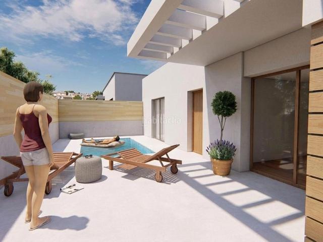 Chalet en venta en Peñíscola, Llandells. Exclusivas villas de nueva construcción con piscina privada a pocos minutos de la playa de Peñíscola. Chalets.