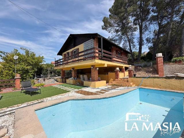 Chalet en venta en Piera, de 54 m² 2 habitaciones por 215.000