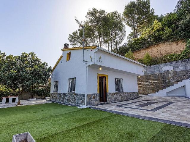 Chalet en venta en Piera, de 85 m² 3 habitaciones por 240.000