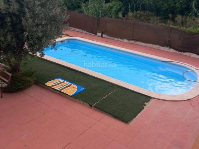 Chalet en venta en Piera. Exclusiva vivienda de 4 vientos con piscina y apartamento independiente en Can Mas Piera. Chalets.