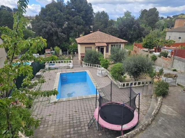 Chalet en venta en Piera, Urb. Can Canals Piera