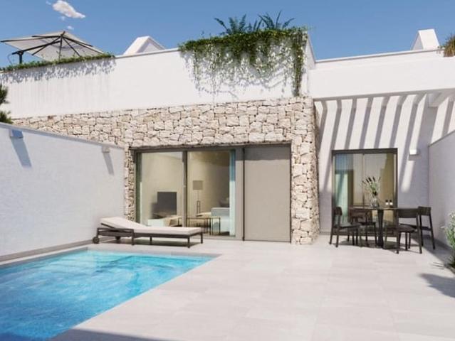 Chalet en venta en Pilar de la Horadada, Alicante Costa Blanca
