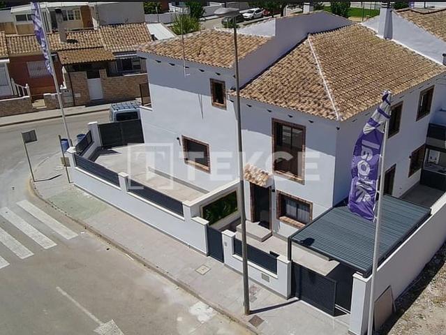 Chalet en venta en Pilar de la Horadada, Alicante Costa Blanca