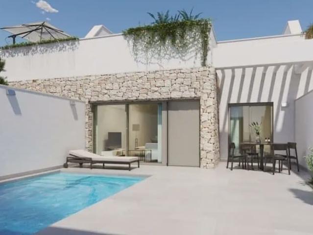 Chalet en venta en Pilar de la Horadada, Alicante Costa Blanca