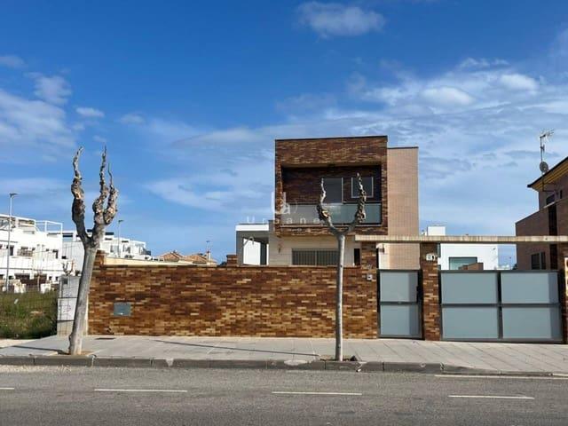 Chalet en venta en Pilar de la Horadada, Alicante Costa Blanca